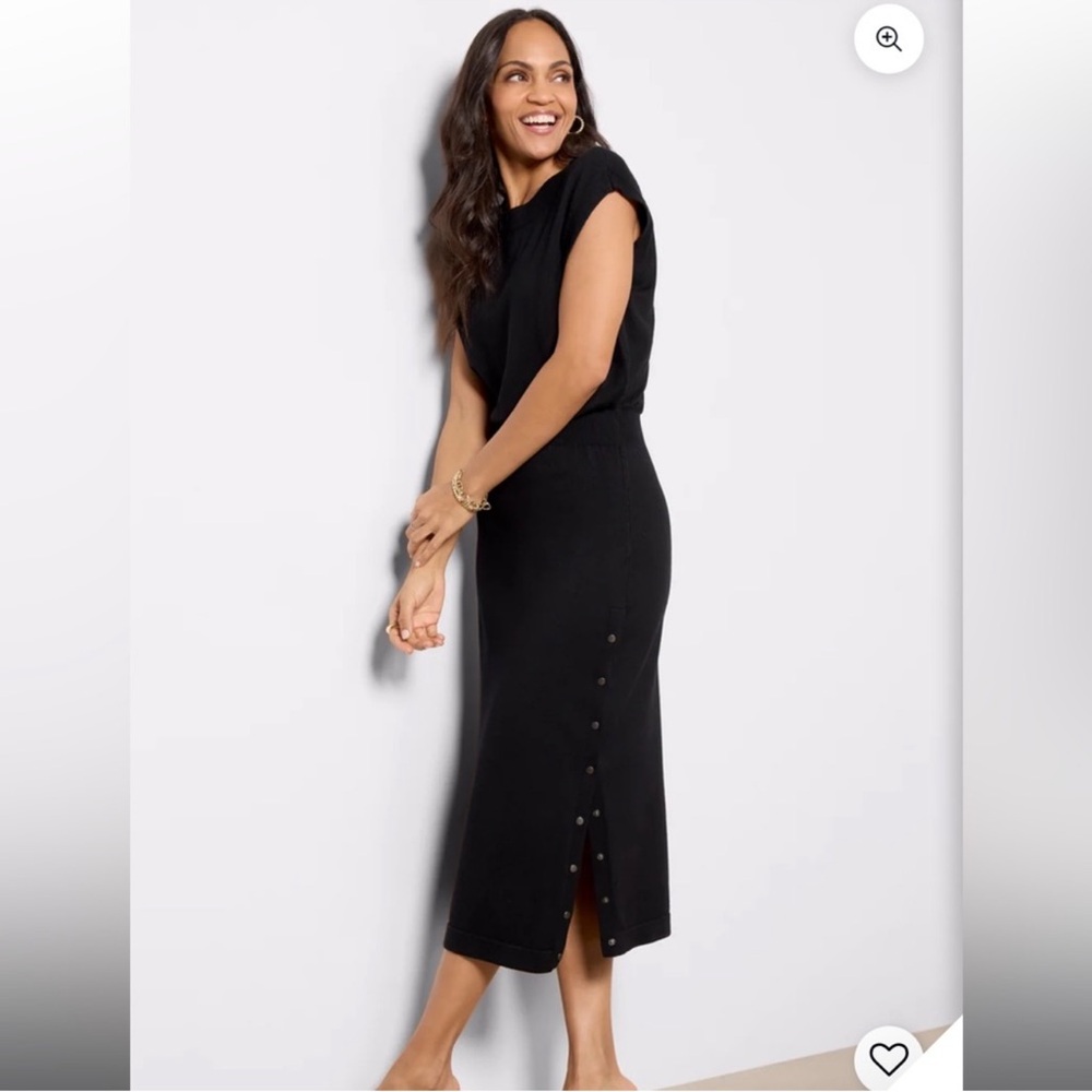 Evereve Black Knit Column Briar Midi Dress with Button Detail at Slit (Size XS)